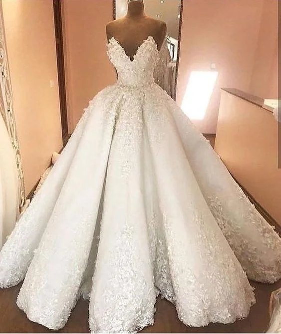 luxury wedding dresses ball gown lace applique floral v neck elegant custom make wedding gown Chic Bridal Gown